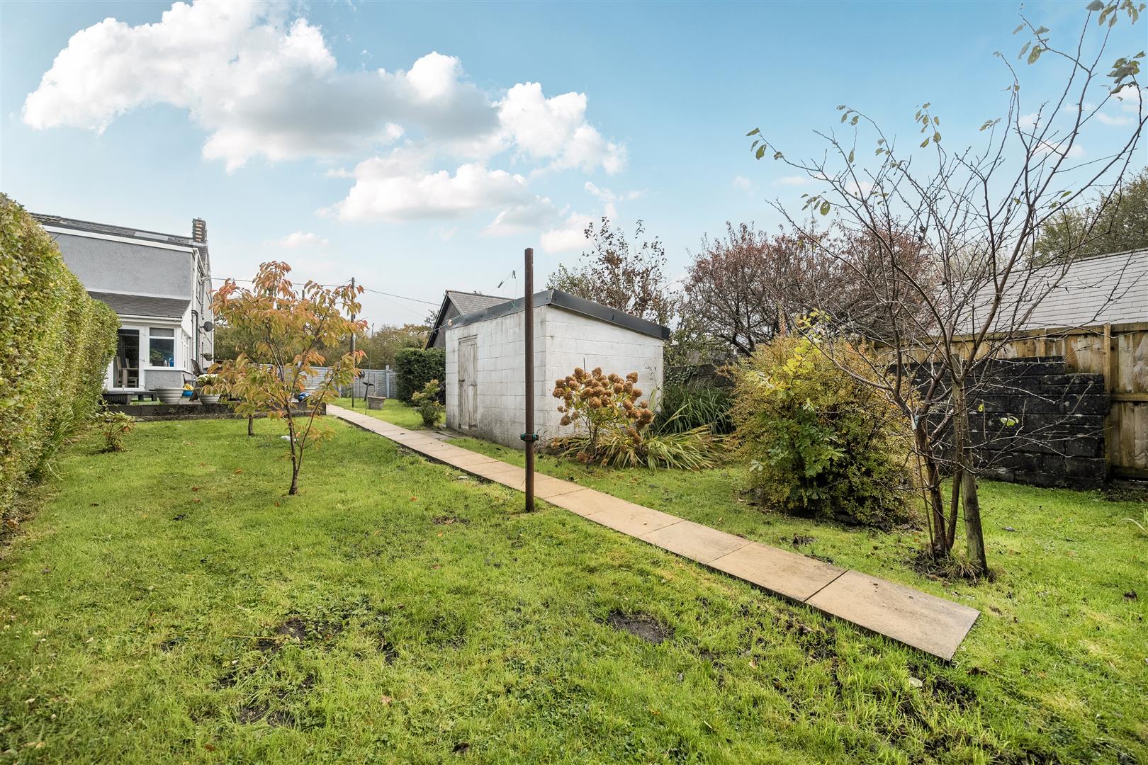 Pentre Road, Grovesend, Swansea, SA4 8DD